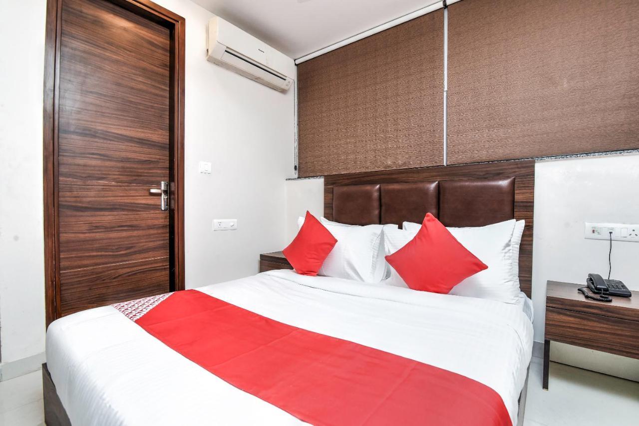 Oyo 80678 Shreenath Residency New Delhi Exteriör bild